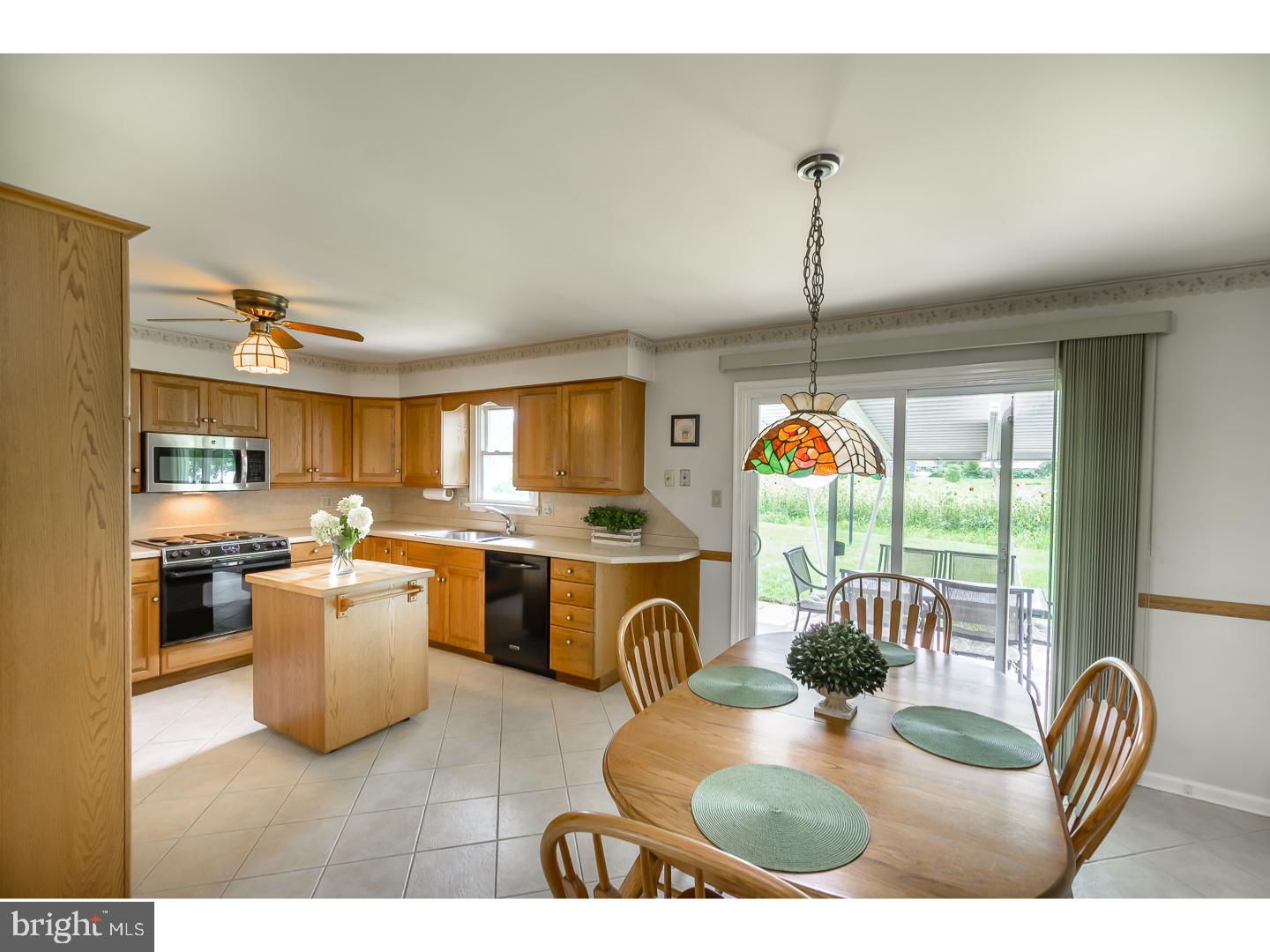 546 Melvin Road Telford, PA 18969 - Photo 5 of 25