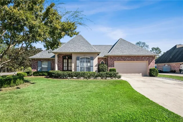 $399,000 | 101 Dianna Court, Covington, LA 70433