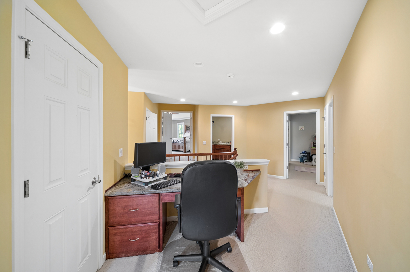 415 Ranch Road Wheaton, IL 60187 - Photo 17 of 38 Gallery Image 17