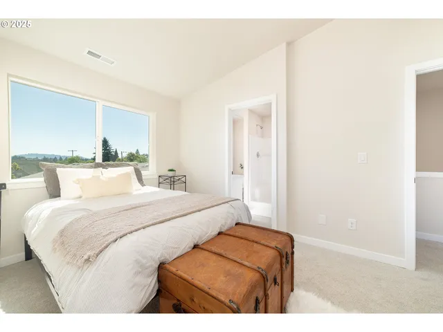 $499,900 | 1665 Southeast Sherrett Street, Portland, OR 97202