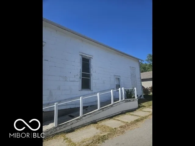 $59,000 | 148 East Howard Street, Parker City, IN 47368