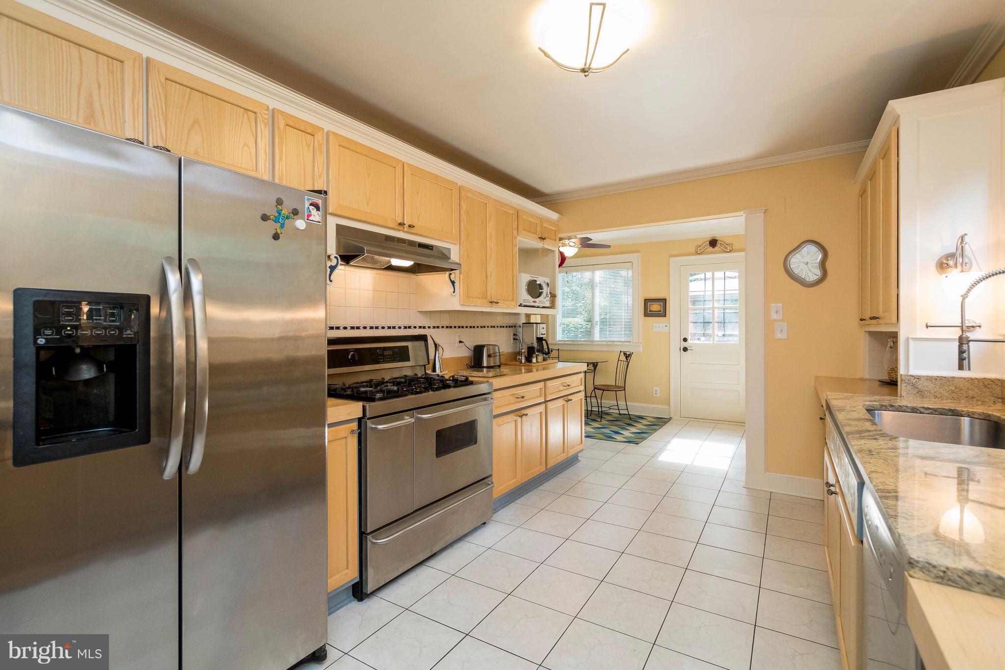 4129 Westview Road Baltimore, MD 21218 - Photo 17 of 30 VERY USABLE SPACE IN THIS REMODELED KITCHEN