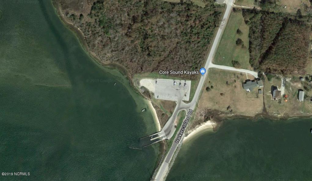 Straits public boating access is 10 minutes away.