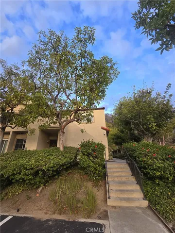 a view of a pathway both side of building