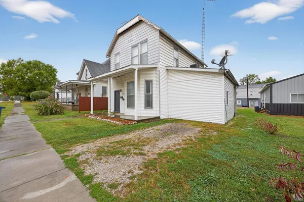 $375,000 | 607 West Warren Street, Mitchell, IN 47446