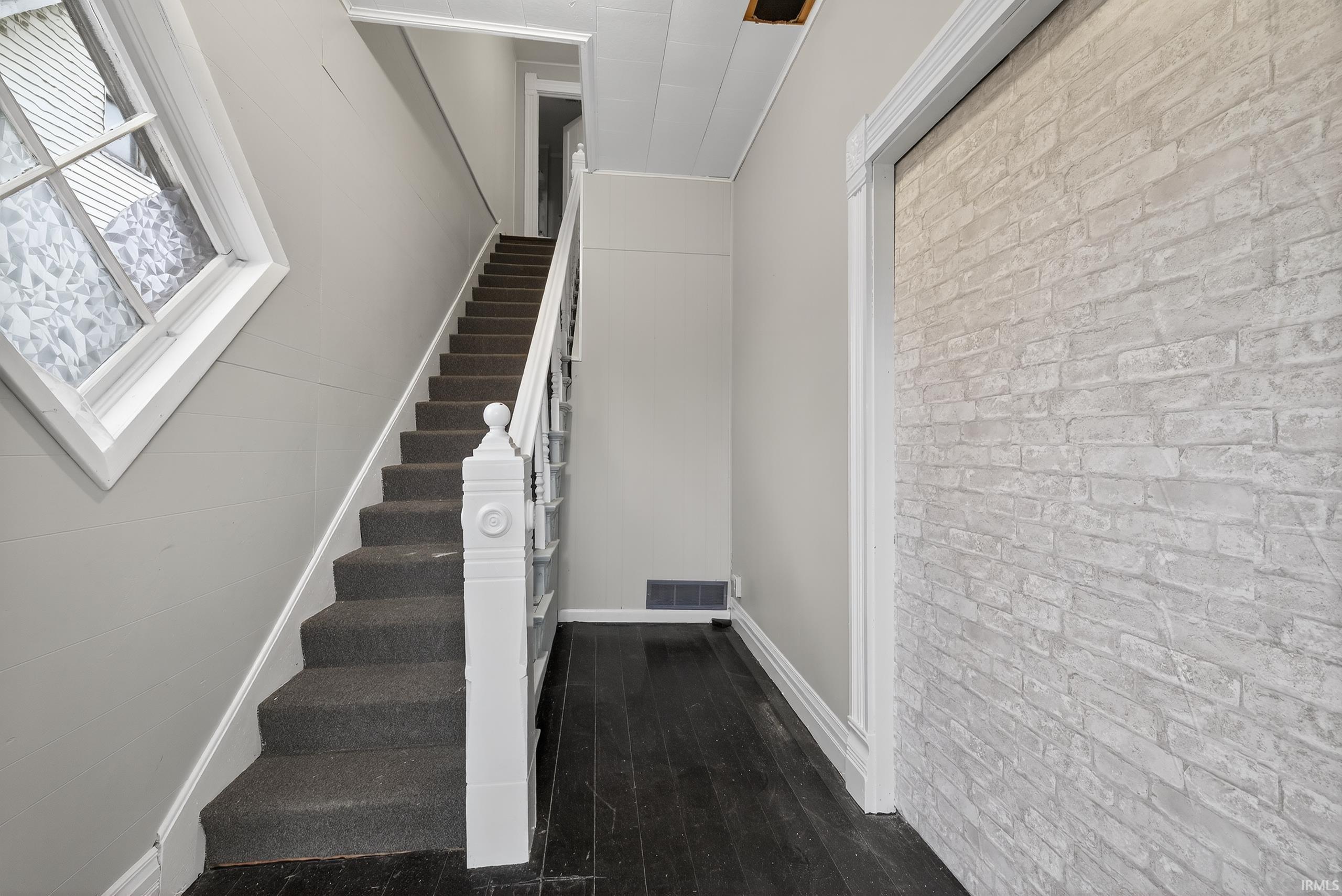 607 West Warren Street Mitchell, IN 47446 - Photo 27 of 36