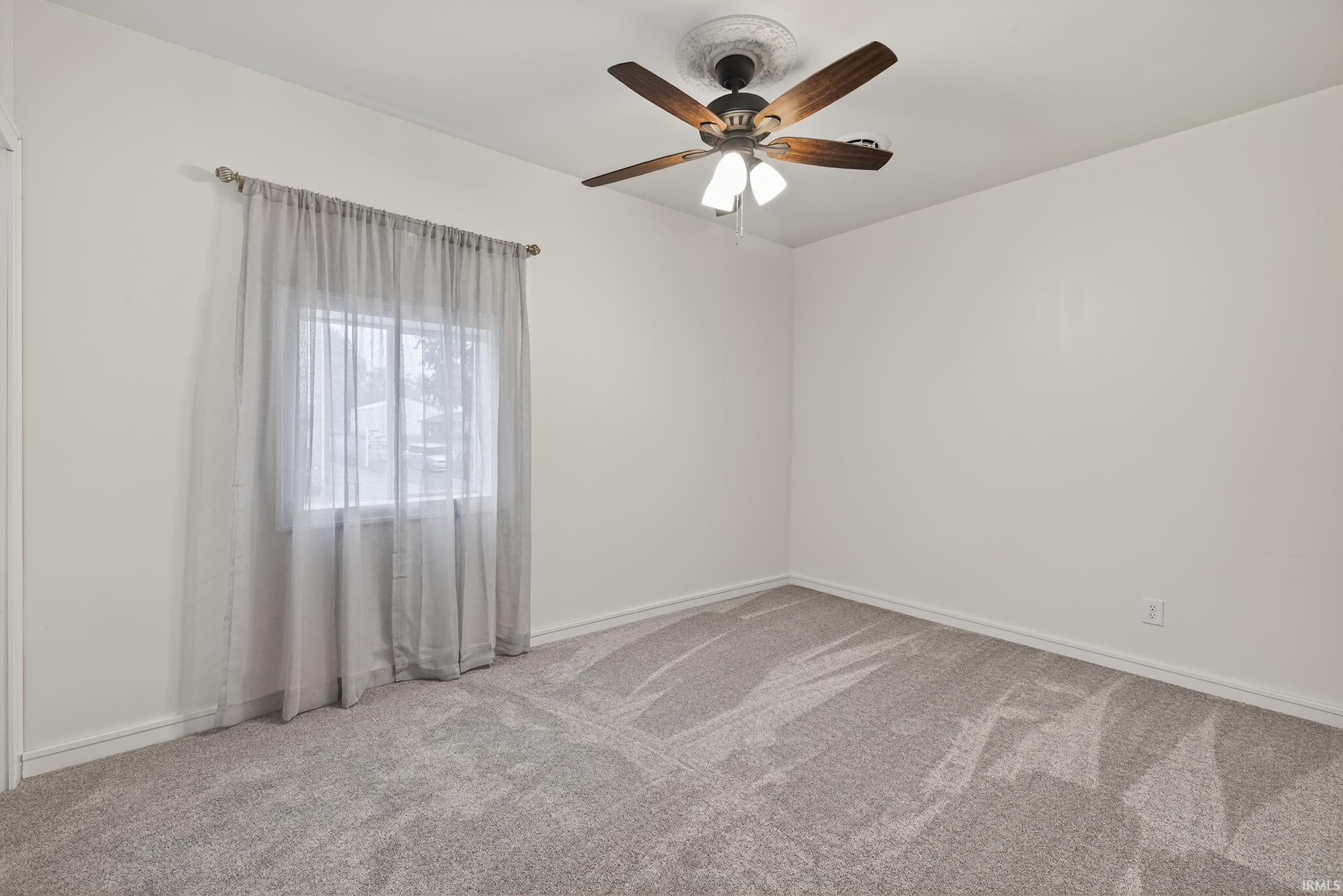 607 West Warren Street Mitchell, IN 47446 - Photo 7 of 36