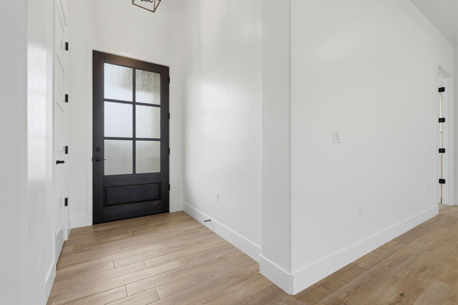 603 East Capistrano Street Hanford, CA 93230 - Photo 12 of 52