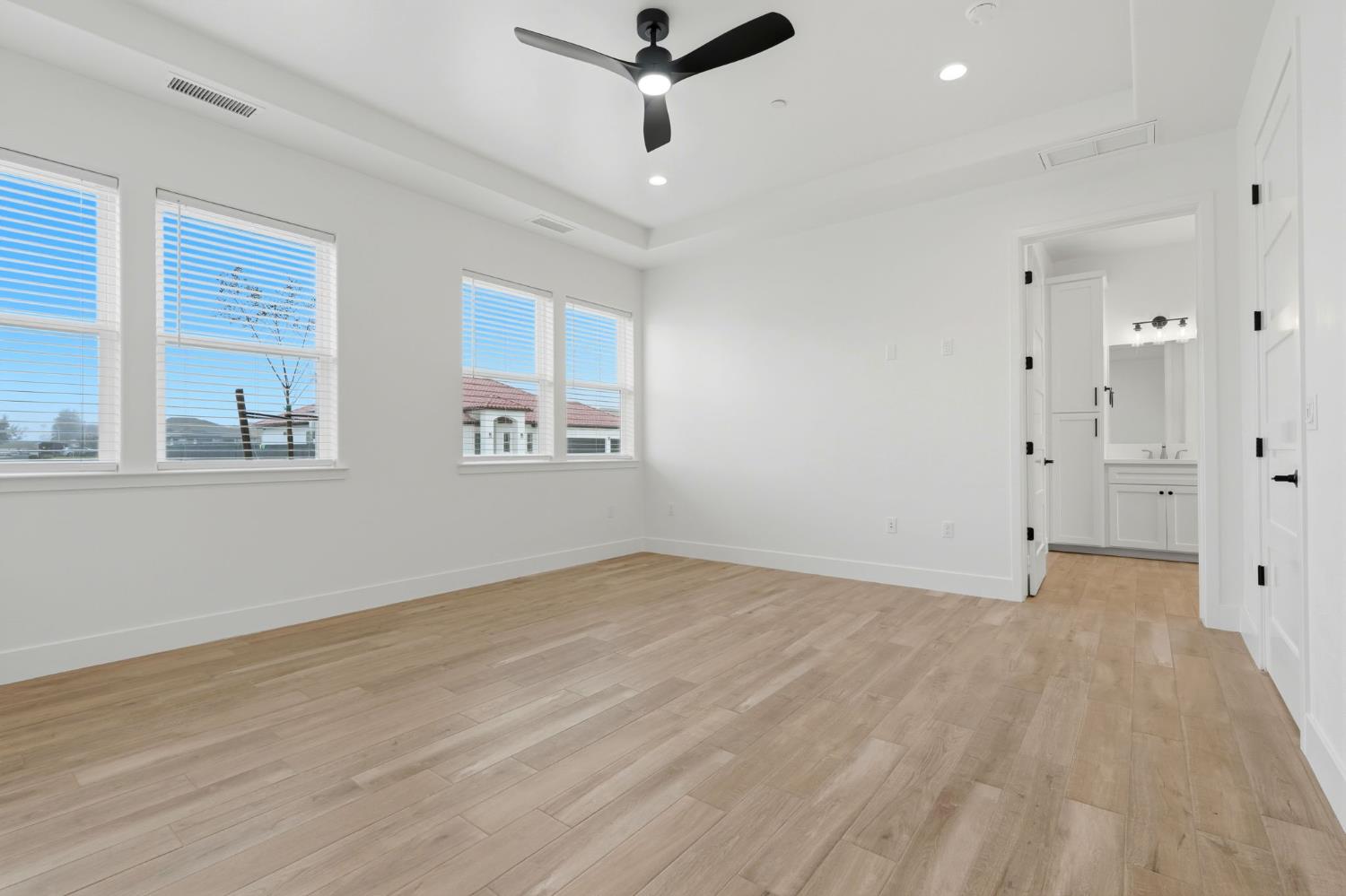 603 East Capistrano Street Hanford, CA 93230 - Photo 37 of 52