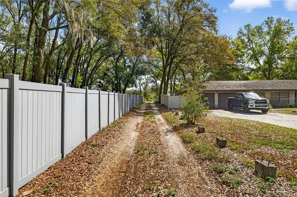 $469,000 | 902 2 Houses Lane, Seffner, FL 33584