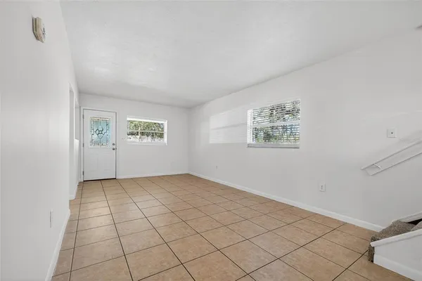 $469,000 | 902 2 Houses Lane, Seffner, FL 33584