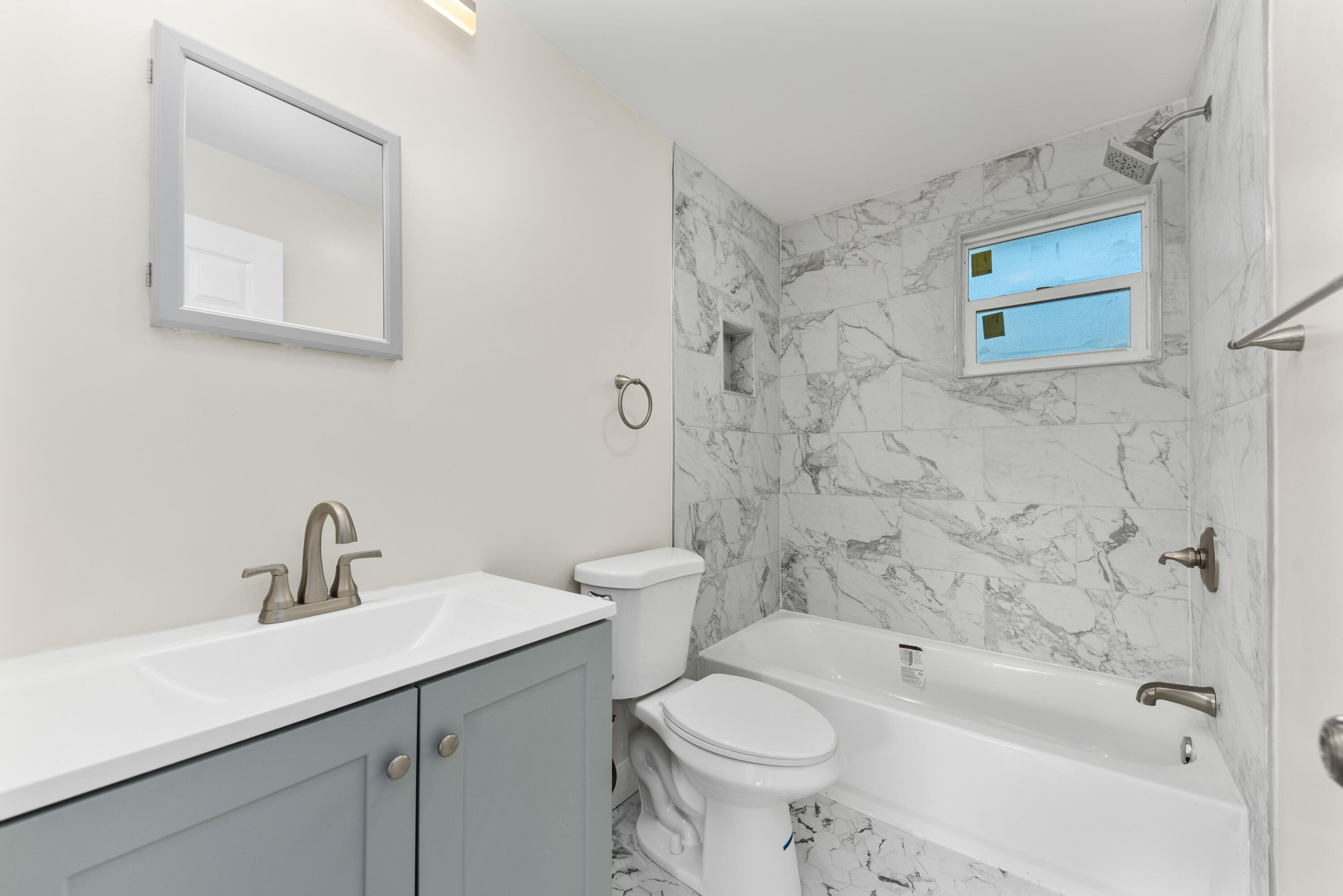 2136 Southeast Alhambra Street Stuart, FL 34994 - Photo 12 of 14 Interior