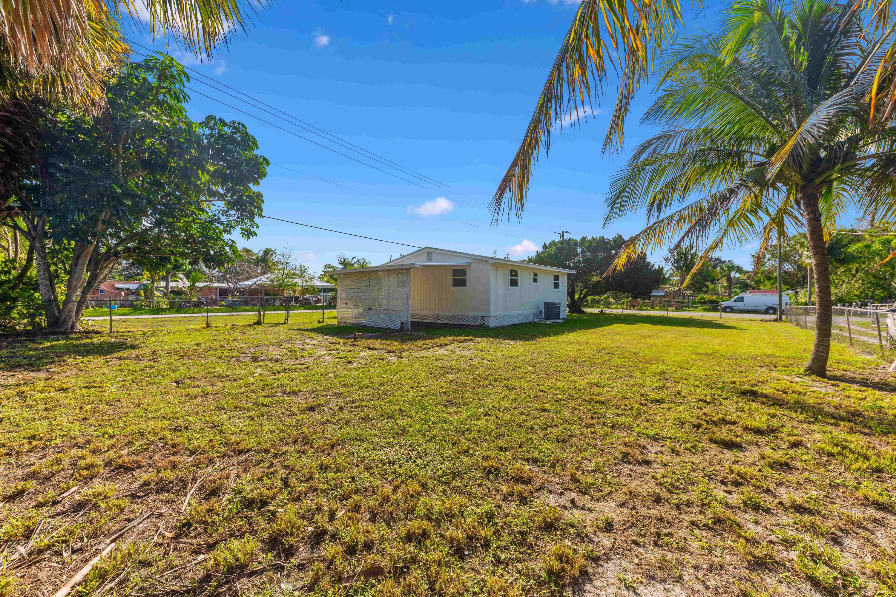 2136 Southeast Alhambra Street Stuart, FL 34994 - Photo 14 of 14 Interior