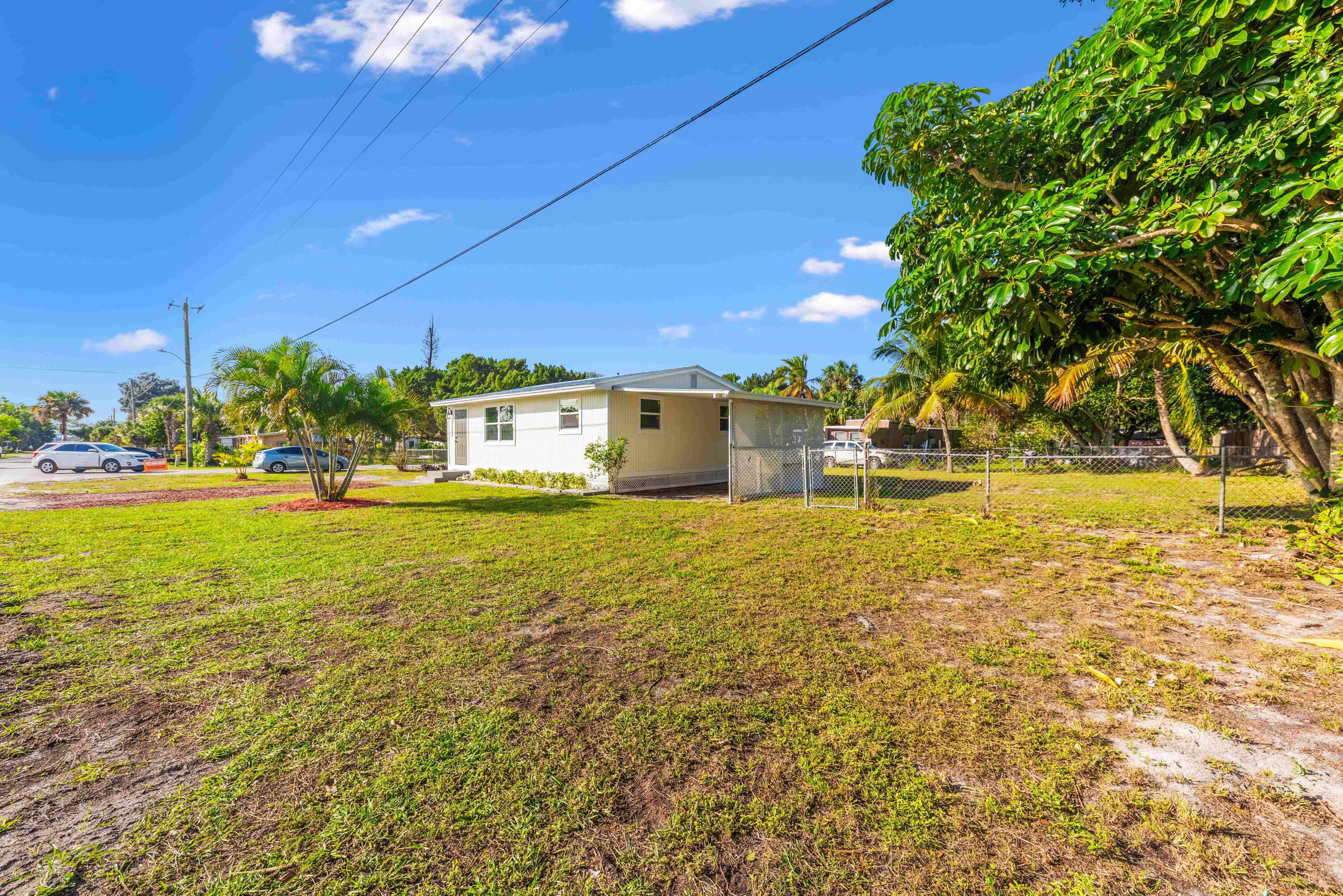 2136 Southeast Alhambra Street Stuart, FL 34994 - Photo 2 of 14 Exterior