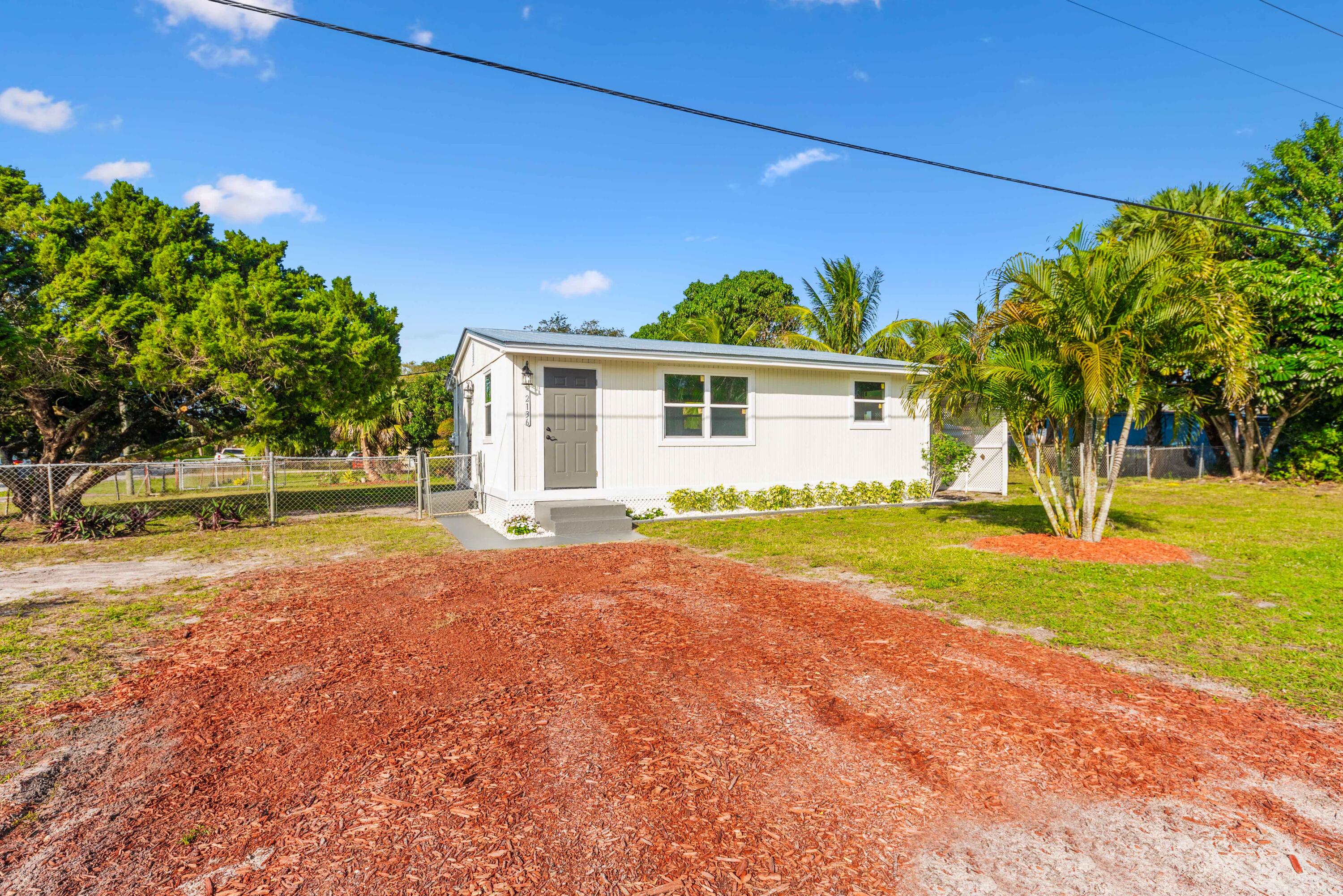 2136 Southeast Alhambra Street Stuart, FL 34994 - Photo 3 of 14 Exterior