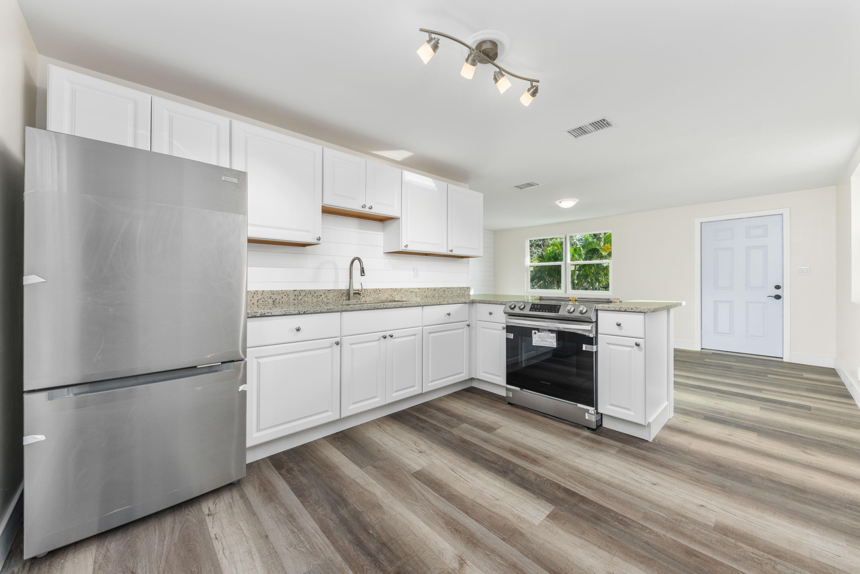 2136 Southeast Alhambra Street Stuart, FL 34994 - Photo 9 of 14 Interior