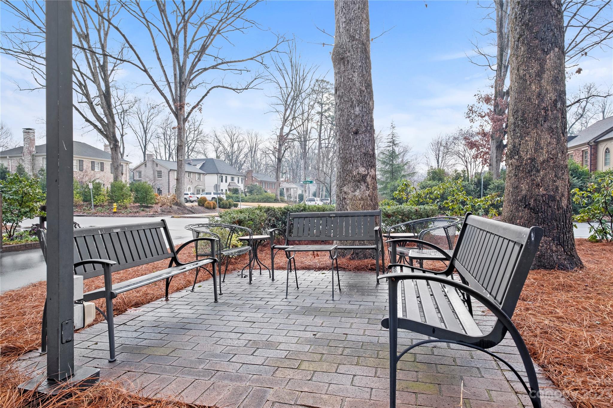 912 Cherokee Road Charlotte, NC 28207 - Photo 32 of 32 a view of a patio with iron fence