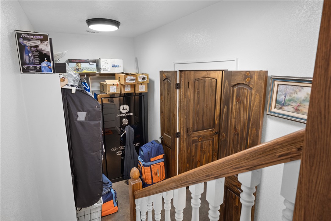7440 Fm 39 Road South North Zulch, TX 77872 - Photo 31 of 50 a view of a hallway with seating area
