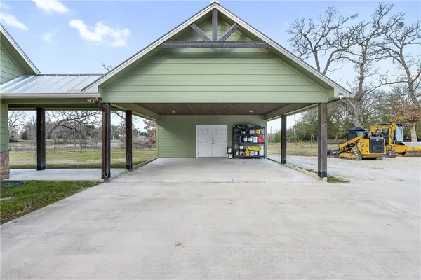 $639,900 | 7440 Fm 39 Road South, North Zulch, TX 77872