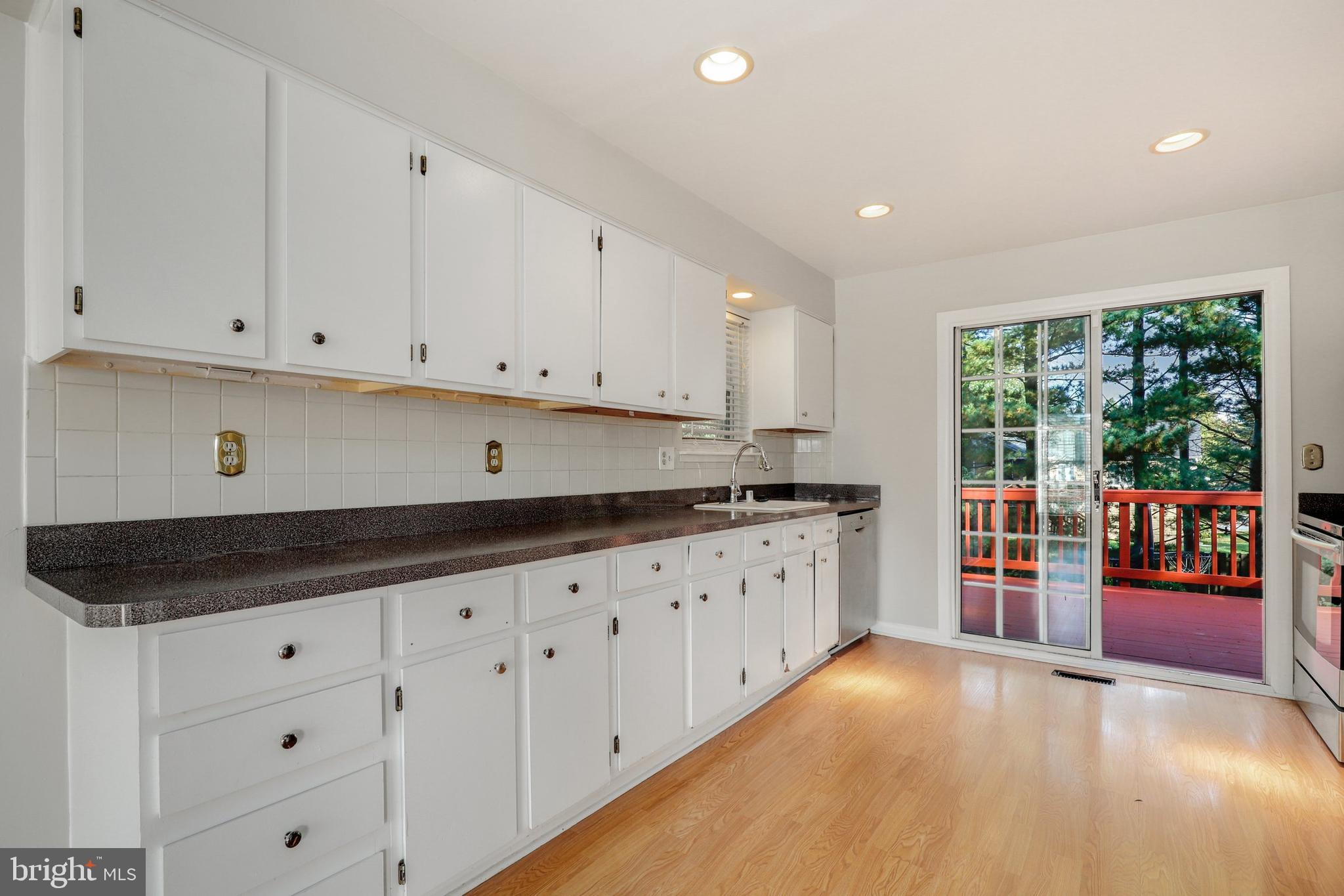 305 Timber Grove Road Owings Mills, MD 21117 - Photo 5 of 26