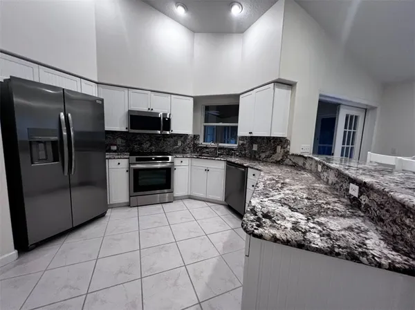 $5,000 | 2155 Dunmore Lane, Vero Beach, FL 32963