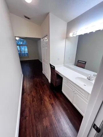 $5,000 | 2155 Dunmore Lane, Vero Beach, FL 32963