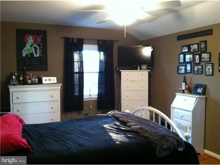 118 Courtland Road Cherry Hill, NJ 08034 - Photo 15 of 25 Bedroom 3