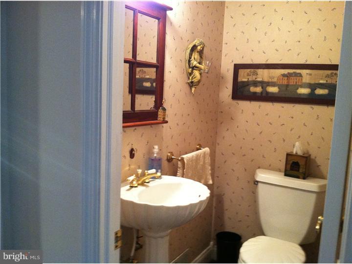 118 Courtland Road Cherry Hill, NJ 08034 - Photo 19 of 25 Bathroom