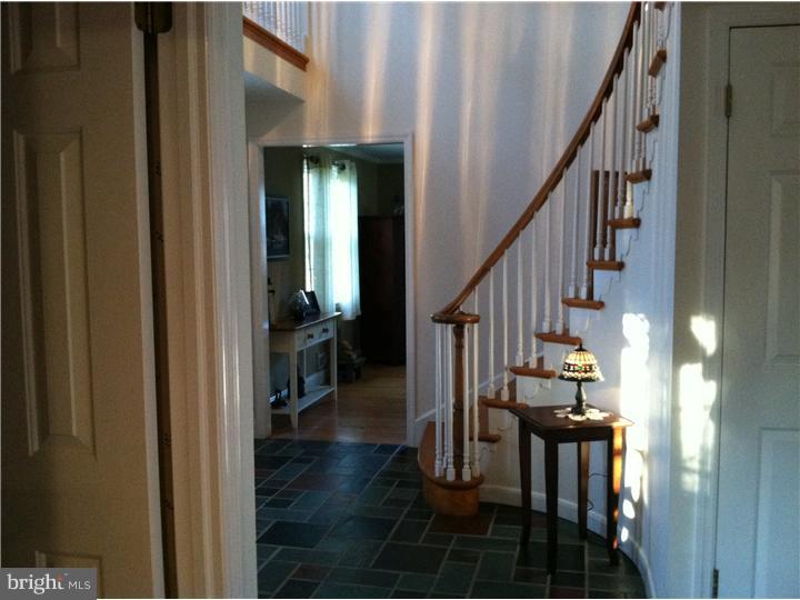 118 Courtland Road Cherry Hill, NJ 08034 - Photo 10 of 25 Foyer