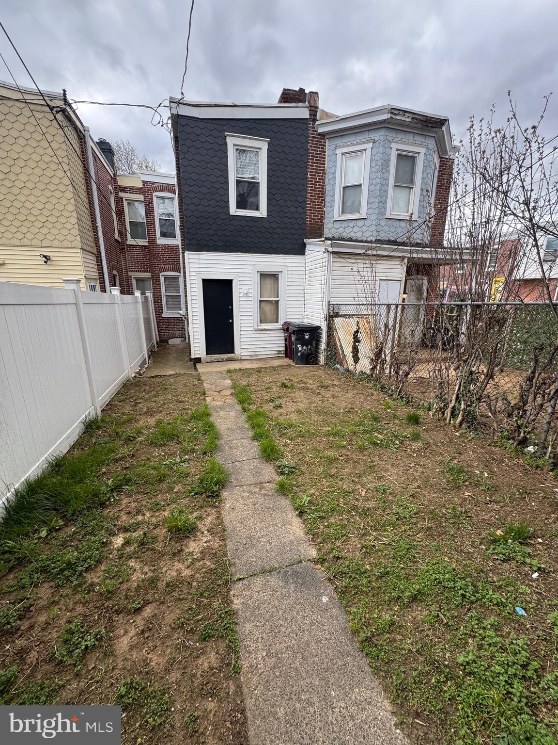 3003 Washington Street Wilmington, DE 19802 - Photo 17 of 18 a view of a yard in front of a house