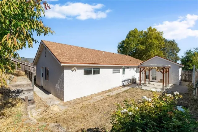 $685,000 | 46 Lone Oak Way, Templeton, CA 93465