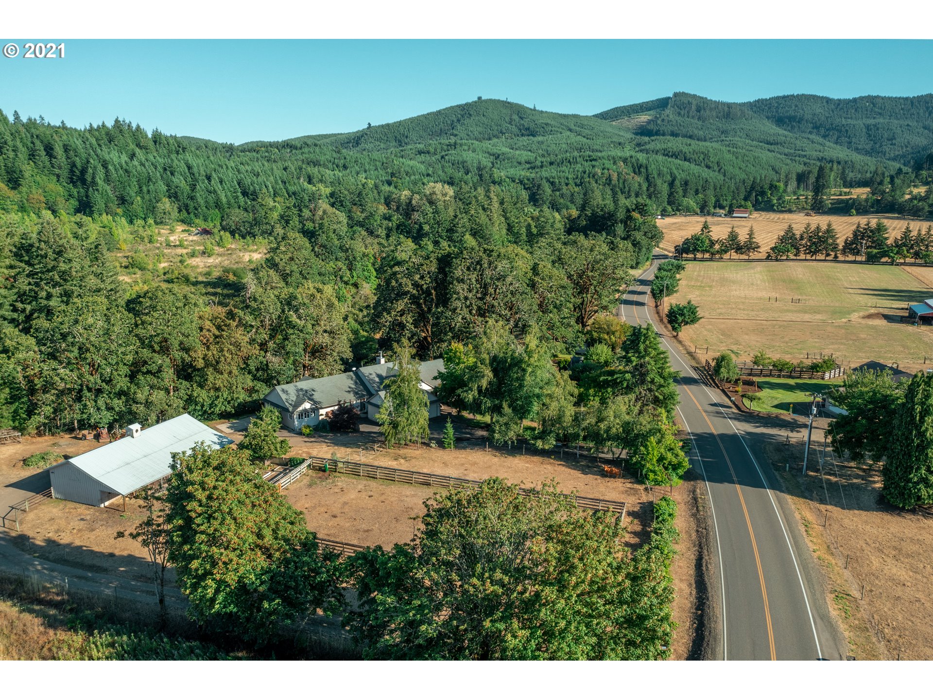 4590 Mill Creek Road Dallas, OR 97338 - Photo 2 of 32 Gallery Image 2