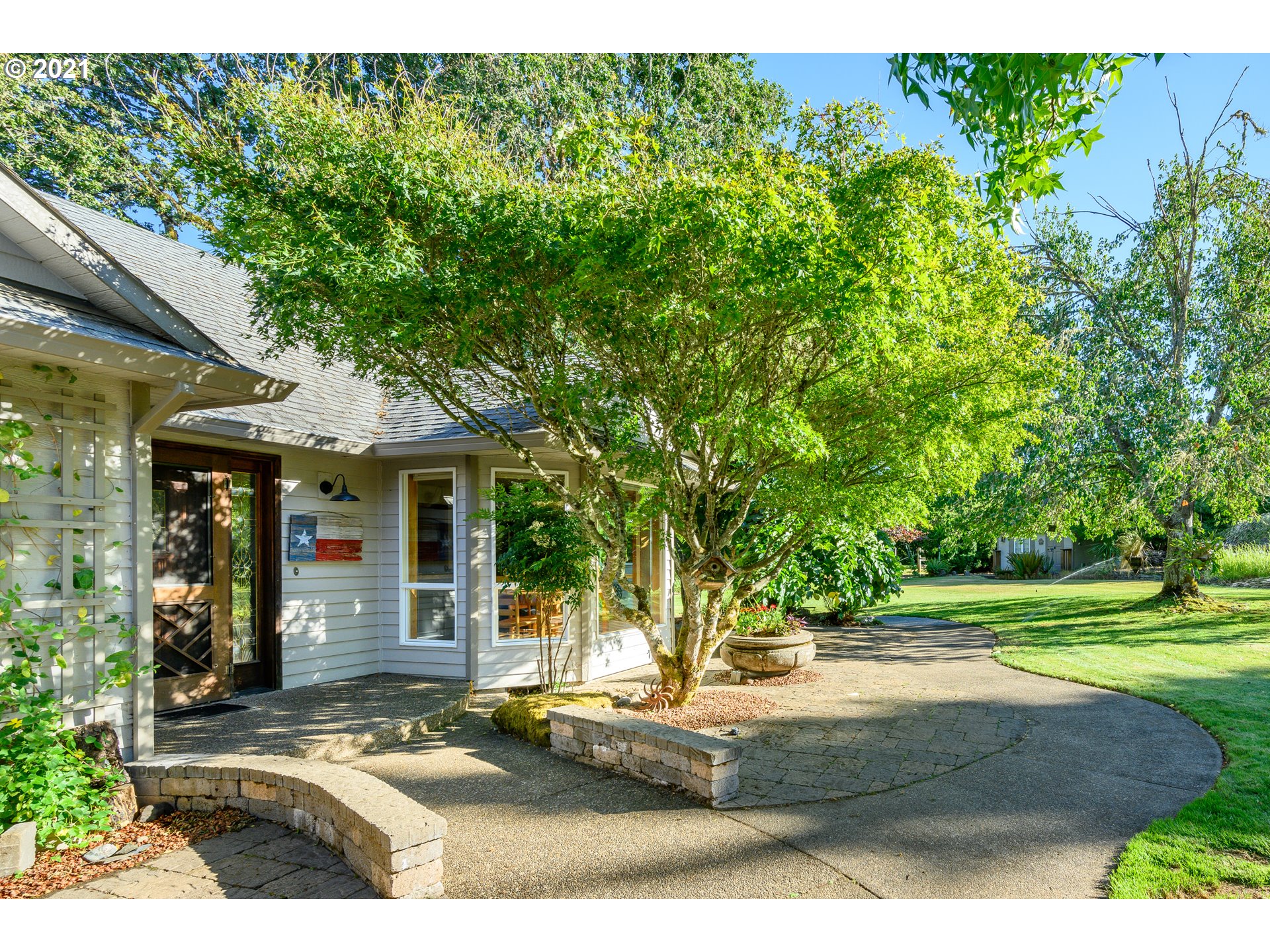 4590 Mill Creek Road Dallas, OR 97338 - Photo 3 of 32 Gallery Image 3