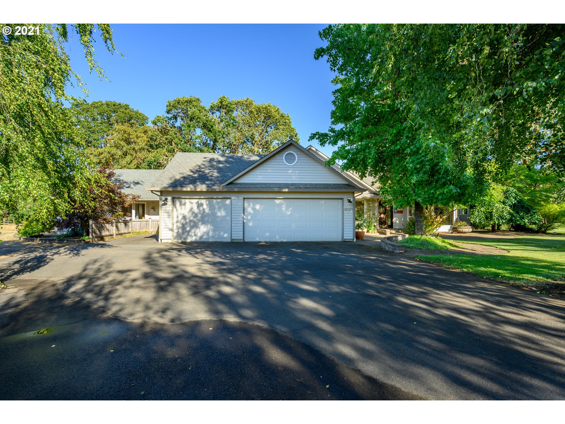 4590 Mill Creek Road Dallas, OR 97338 - Photo 4 of 32 Gallery Image 4