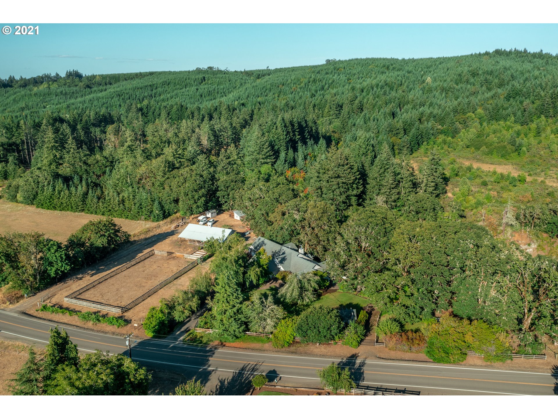 4590 Mill Creek Road Dallas, OR 97338 - Photo 7 of 32 Gallery Image 7