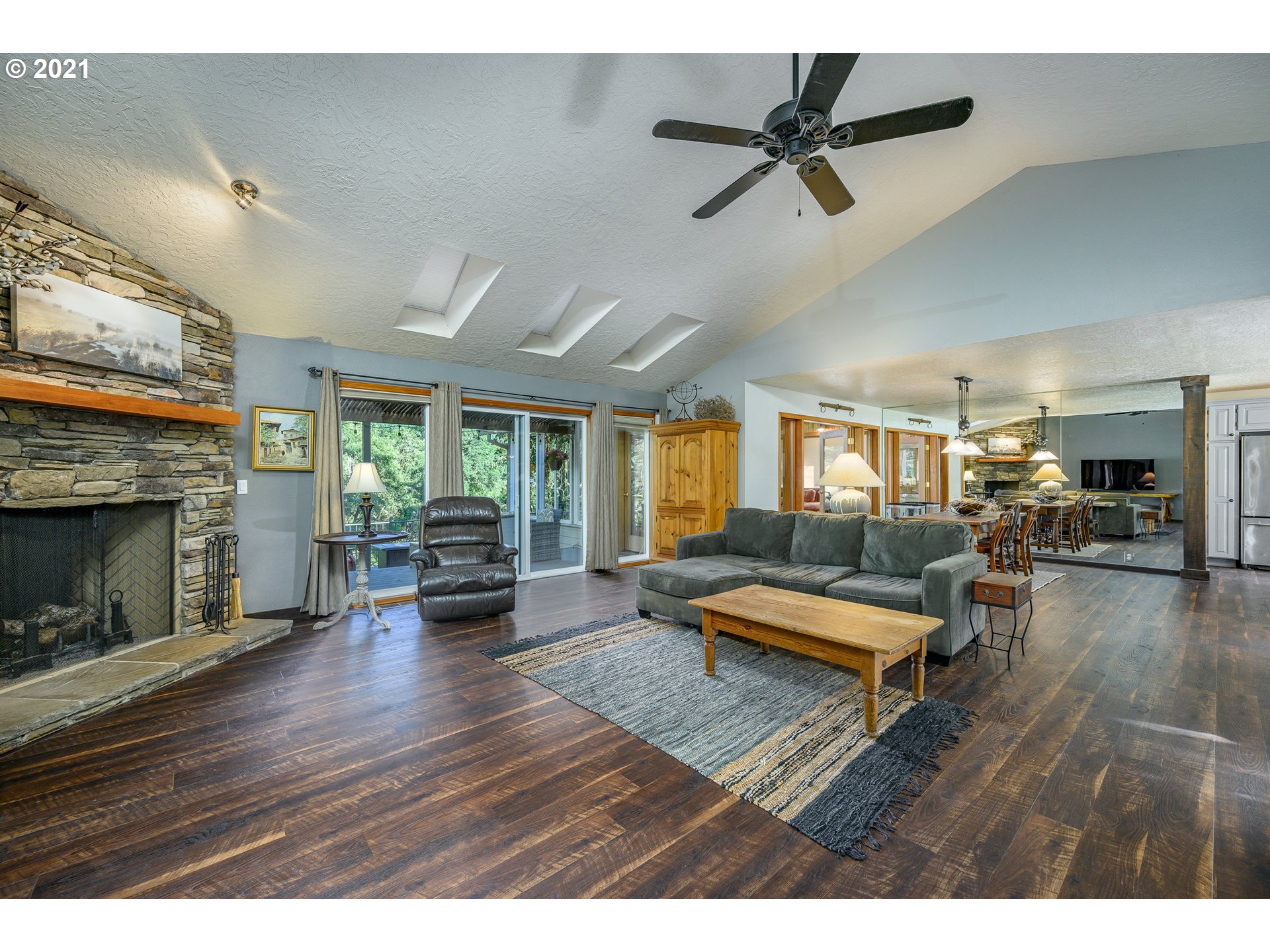 4590 Mill Creek Road Dallas, OR 97338 - Photo 8 of 32 Gallery Image 8