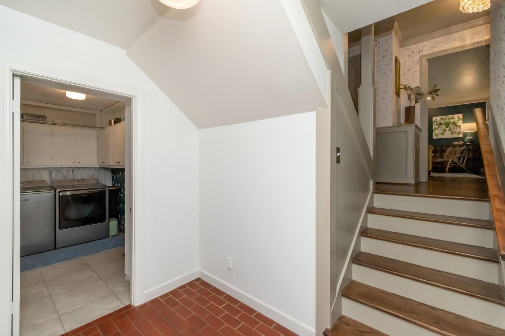 524 Spring Park Drive East Mobile, AL 36608 - Photo 32 of 56 Stairs