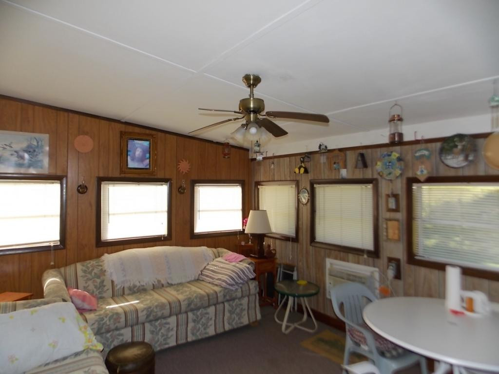21028 Campground Road Bristol, VA 24202 - Photo 15 of 30 Delightful Sunroom