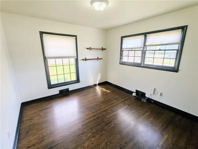 $315,900 | 7108 North Broadway, Gladstone, MO 64118