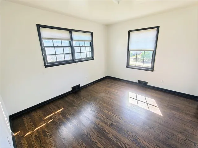 $315,900 | 7108 North Broadway, Gladstone, MO 64118