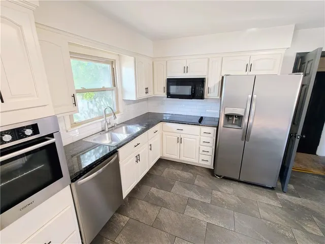 $315,900 | 7108 North Broadway, Gladstone, MO 64118