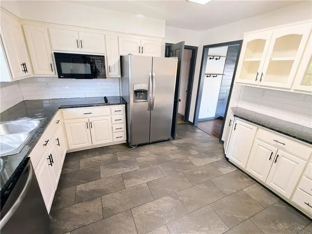 $315,900 | 7108 North Broadway, Gladstone, MO 64118