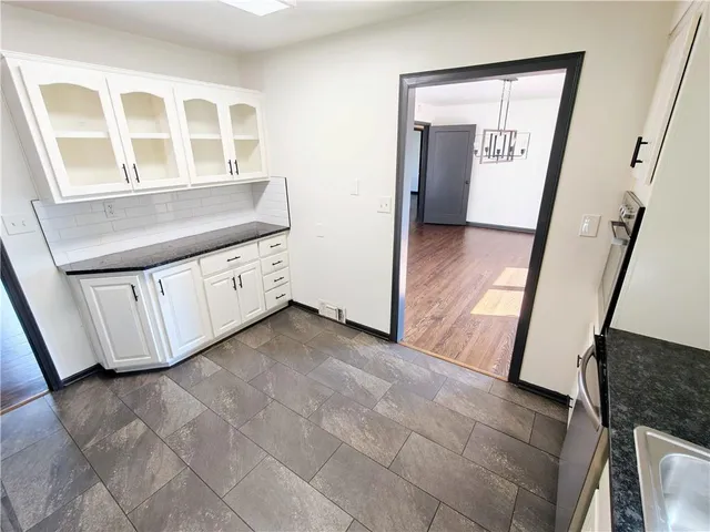 $315,900 | 7108 North Broadway, Gladstone, MO 64118