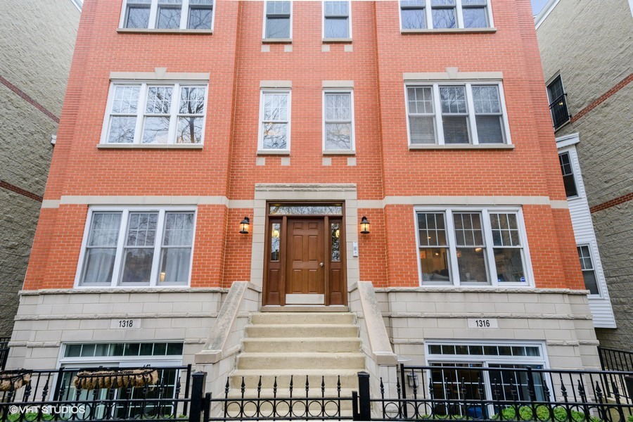 1316 West Fletcher Street, Unit 1E Chicago, IL 60657 - Photo 1 of 13