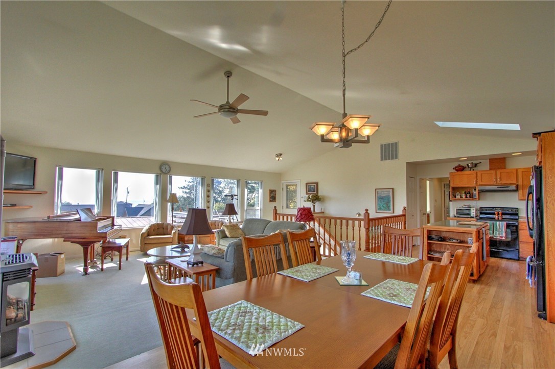 683 South Beach Road Point Roberts, WA 98281 - Photo 5 of 10