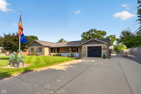 $359,900 | 3130 27th Street, Columbus, IN 47203