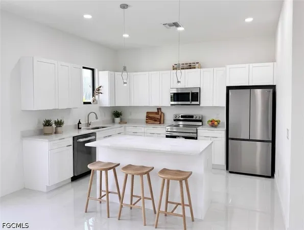 $2,200 | 4121 Northwest 22nd Street, Cape Coral, FL 33993