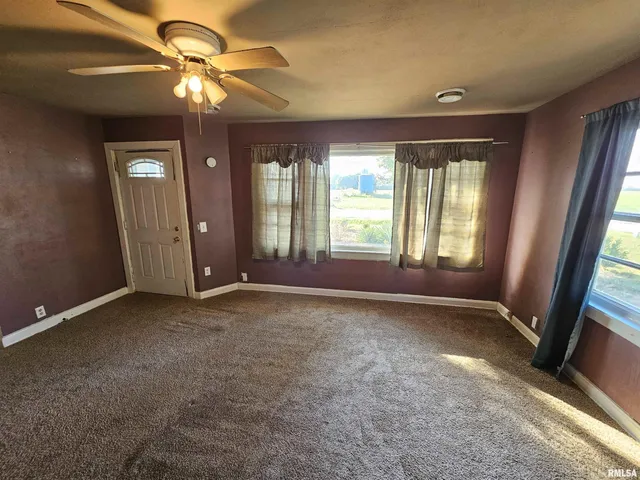 $93,500 | 233 N Us Hwy 45, Cisne, IL 62823