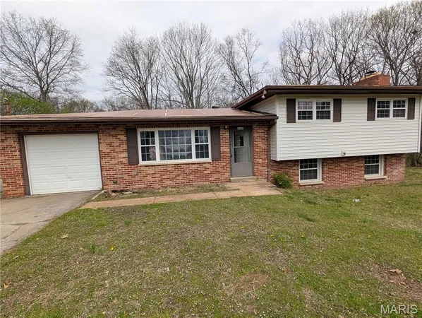 $174,900 | 5304 Oakcrest Drive, Imperial, MO 63052
