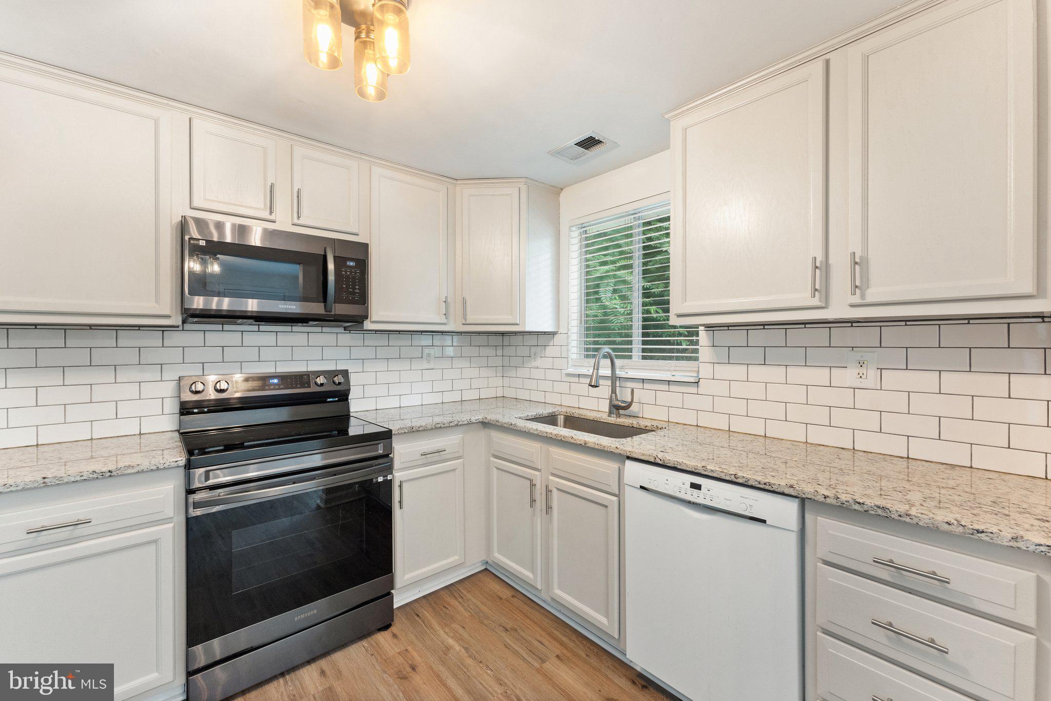 9727 Crest Hill Road Marshall, VA 20115 - Photo 11 of 30 Gallery Image 11